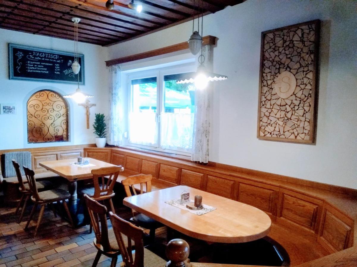 Gasthaus Schachinger Tumeltsham ภายนอก รูปภาพ